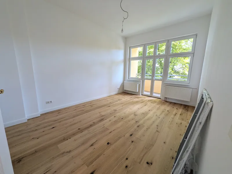 Erstbezug nach Kernsanierung: 2-Zimmer-Altbau mit Balkon in Berlin-Weißensee — photo 1